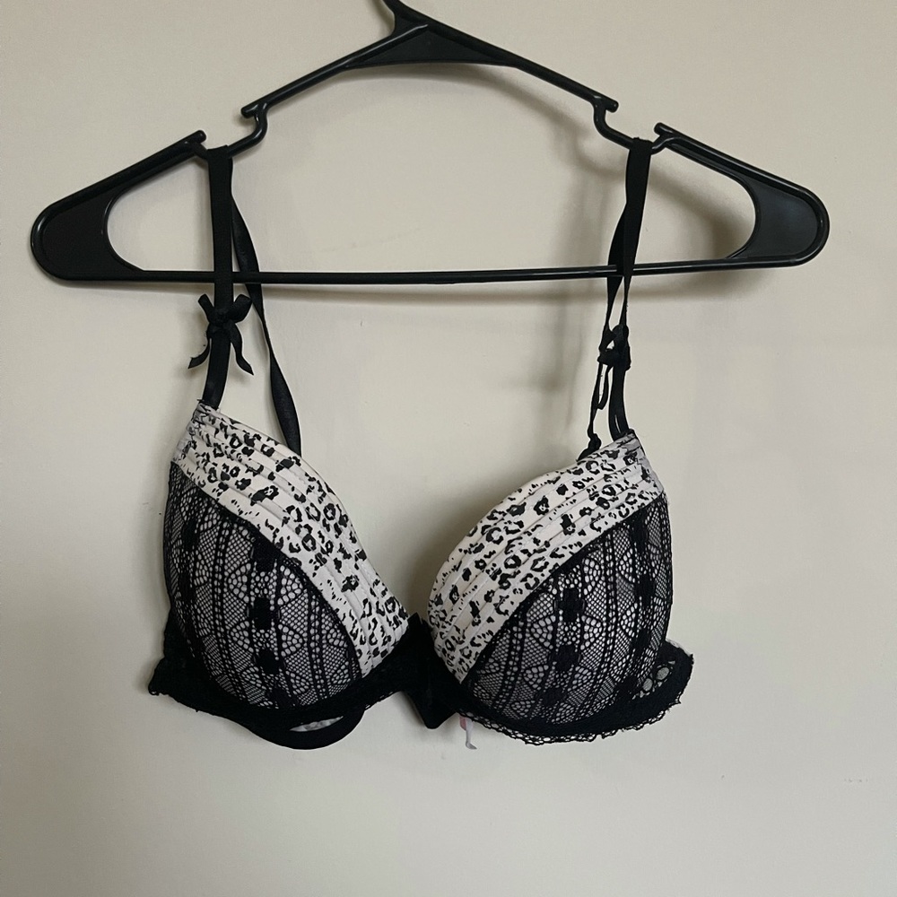 JEZEBEL Bra